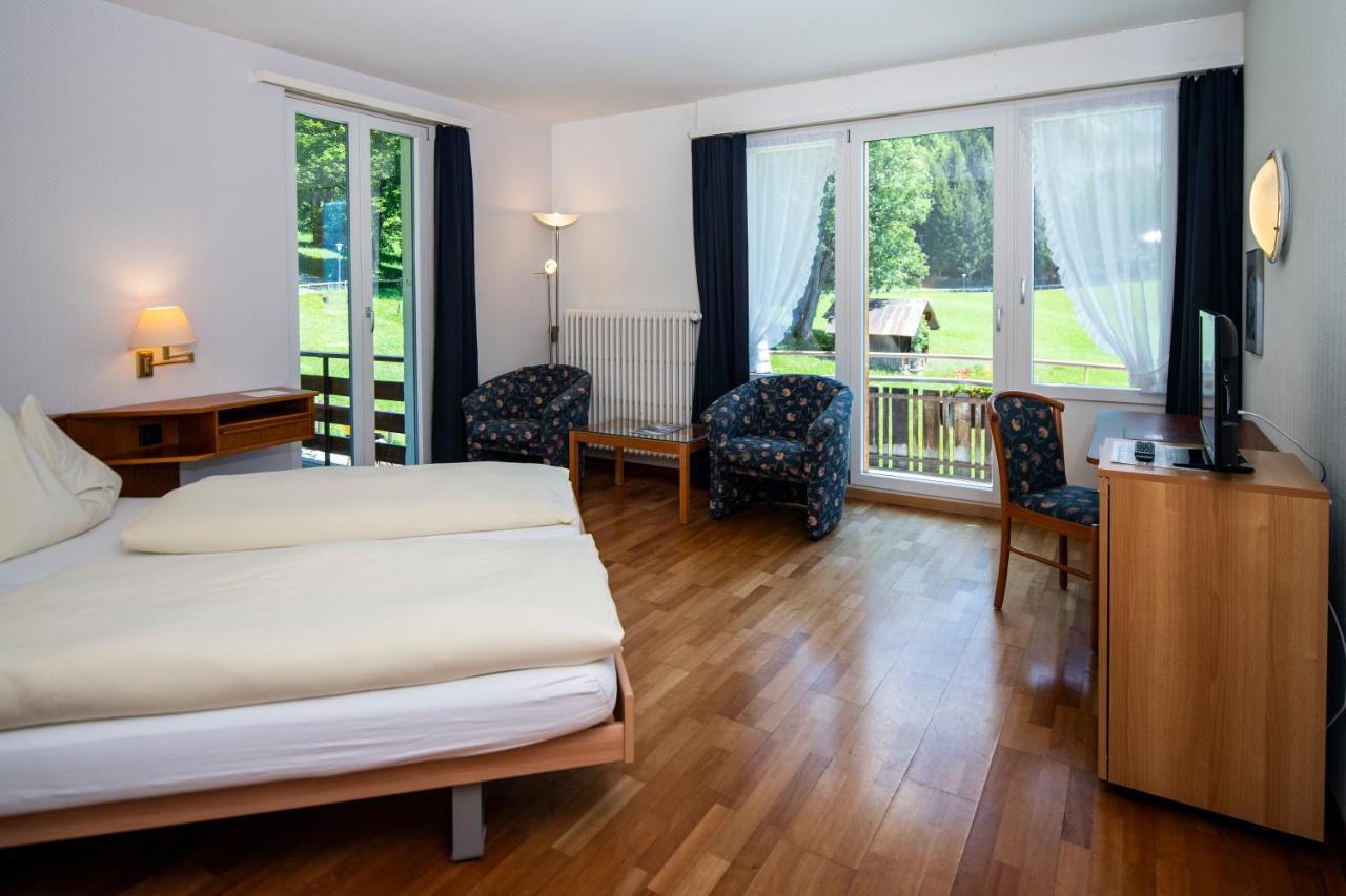 Hotel Berghaus เวงเงน ภายนอก รูปภาพ
